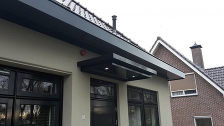 Deurluifel type Barneveld met verlichting