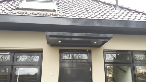 Deurluifel type Barneveld met verlichting